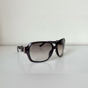 GUCCI gg3006/S Oversized Sunglasses in Black and Purple